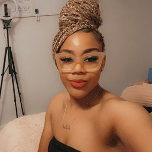 Meet your Posher, Maya